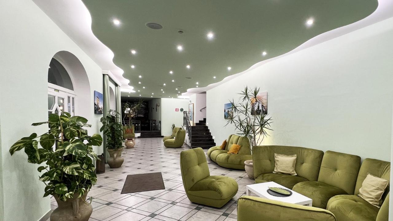 Hotel La Ginestra 3*